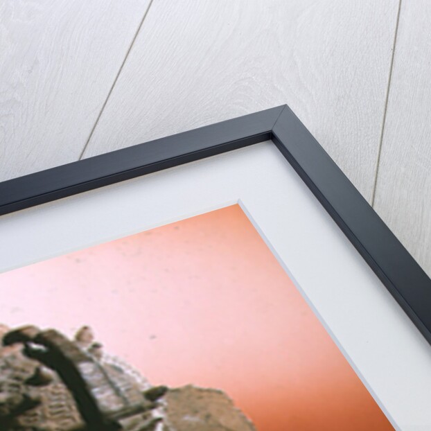 Plaque depicting the royal god Oba holding the eben sword in his right hand, dancing to honour his ancestors, Benin, possibly 16th century by Anonymous
