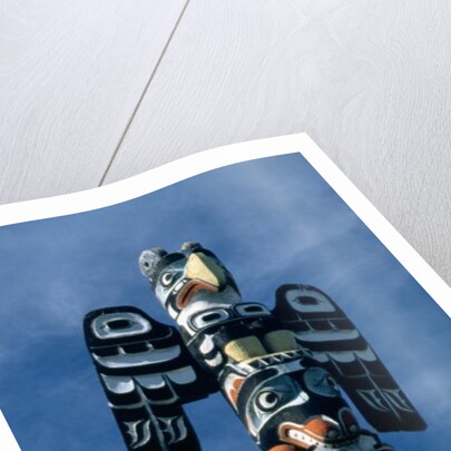 Haida Eagle clan totem pole by School Canadian