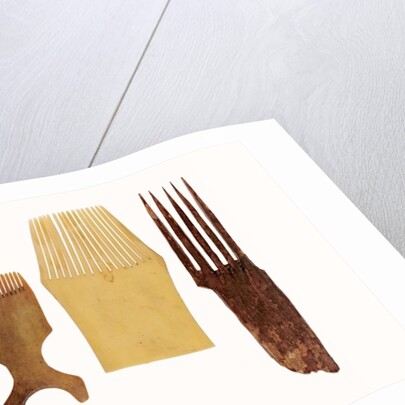 Inuit combs by School Inuit