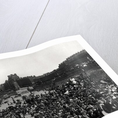 Singers on the beach at Margate, c.1900 by French Photographer