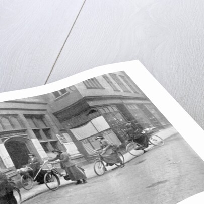 Women acting as Postmen, War Office photographs, 1916 by English Photographer