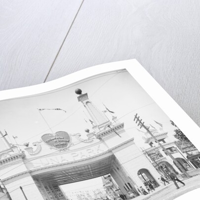 Entrance to Luna Park, Coney Island, New York, 1903-06 by Detroit Publishing Co.