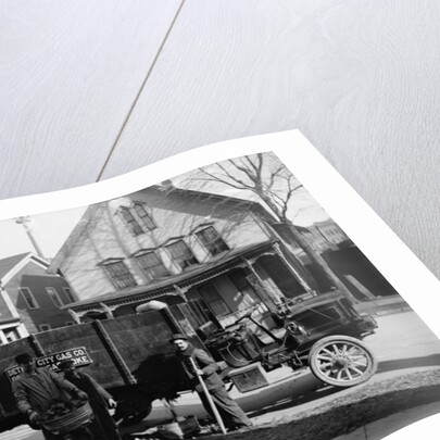 Coke delivery wagon and workers, Detroit City Gas Co., Michigan, 1900 by Detroit Publishing Co.