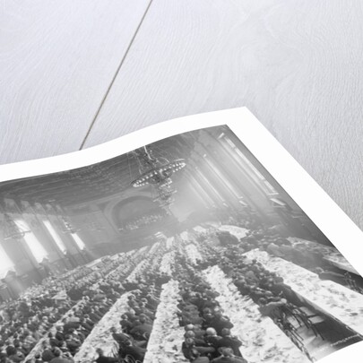 Banquet in Alumni Hall [i.e., University Commons], Yale College, Connecticut, c.1900-06 by Detroit Publishing Co.