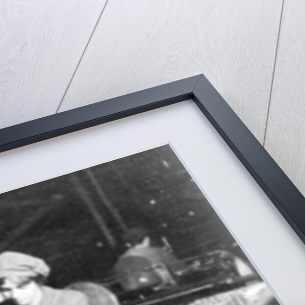 Woman broaching key seat in front sight carrier for rifle, Eddystone Rifle Plant, Eddystone, Pa., during World War I, 1914-18 by American Photographer