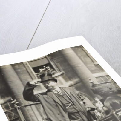 Theodore Roosevelt salutes crowd by Anonymous