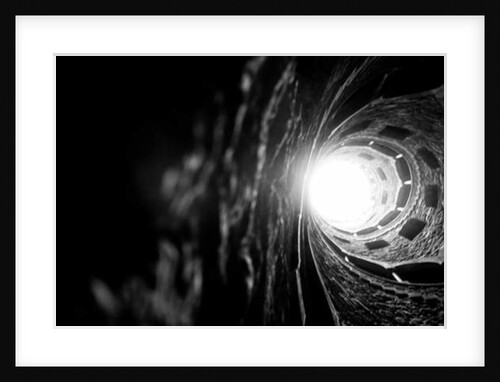 Luz no Poço Iniciático, 2018 by Guilherme Pontes