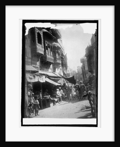 A street in Lahore, c.1908-19 by Anonymous