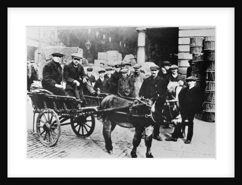 View of Covent Garden Market, 1900 by School English