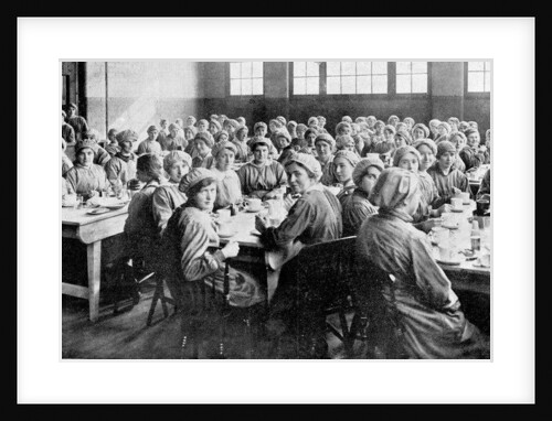 Munitions workers in the canteen, 1918 by English Photographer
