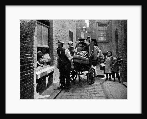 A 'Move' in Slumopolis by English Photographer