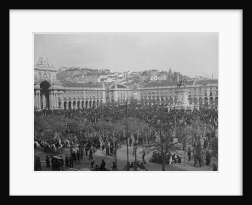 Victory celebrations in Praca do Comercio, Lisbon, 1918 by Anonymous