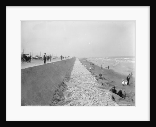 Seawall and beach, Galveston, Texas, 1910-20 by Detroit Publishing Co.