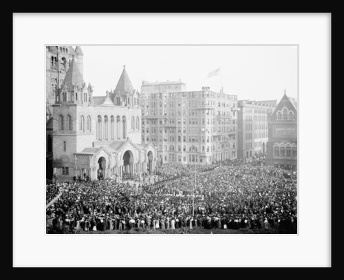 Boston, Mass., London Honorables entering Trinity Church by Anonymous