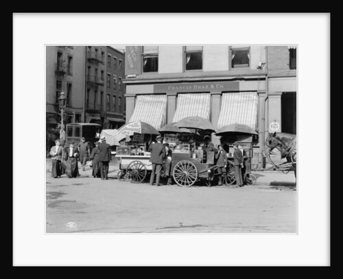 Broad St. lunch carts, New York, N.Y., c.1906 by Detroit Publishing Co.