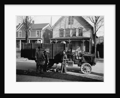 Coke delivery wagon and workers, Detroit City Gas Co., Michigan, 1900 by Detroit Publishing Co.