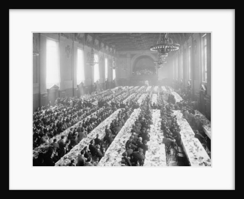 Banquet in Alumni Hall [i.e., University Commons], Yale College, Connecticut, c.1900-06 by Detroit Publishing Co.