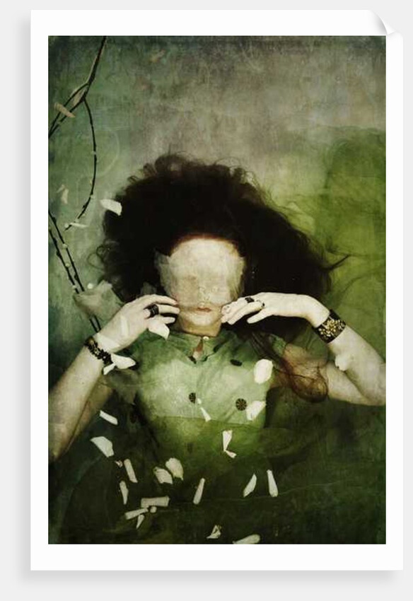 Hiding the thru you, 2013 by Elinleticia Högabo