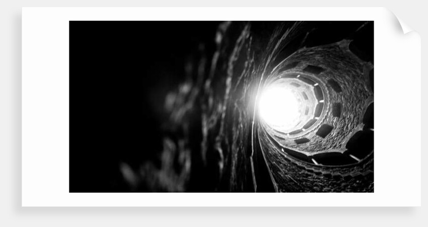 Luz no Poço Iniciático, 2018 by Guilherme Pontes