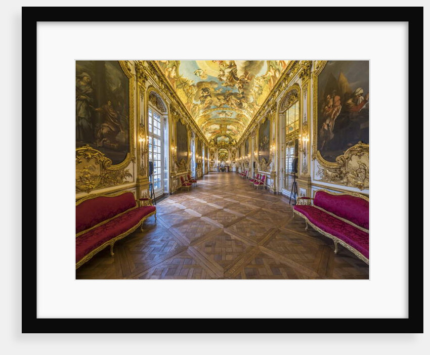 The gallery doree and the vault by Anonymous