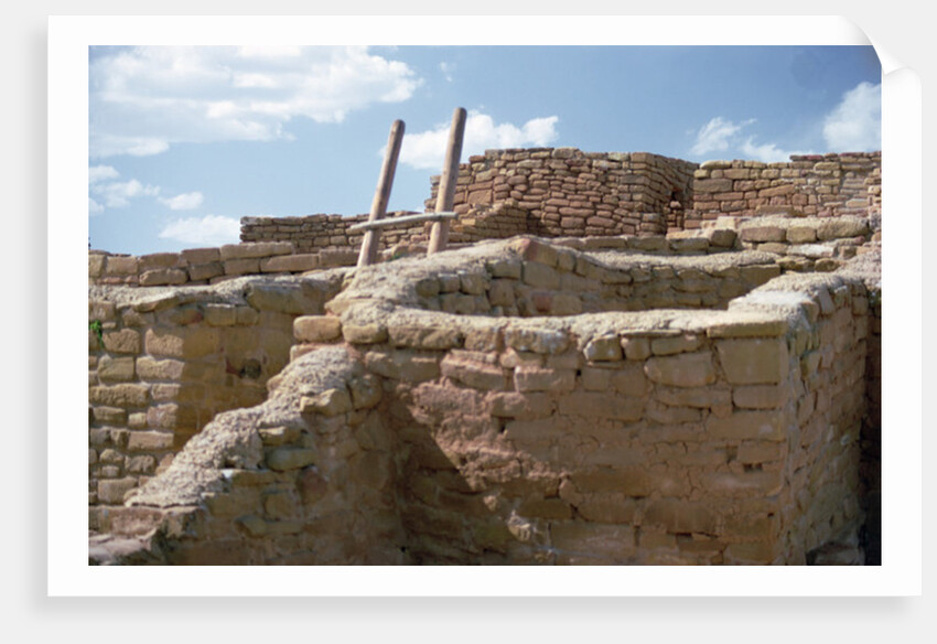 Pueblo Indian dwelling and Kiva, built 11th-14th century by Anonymous