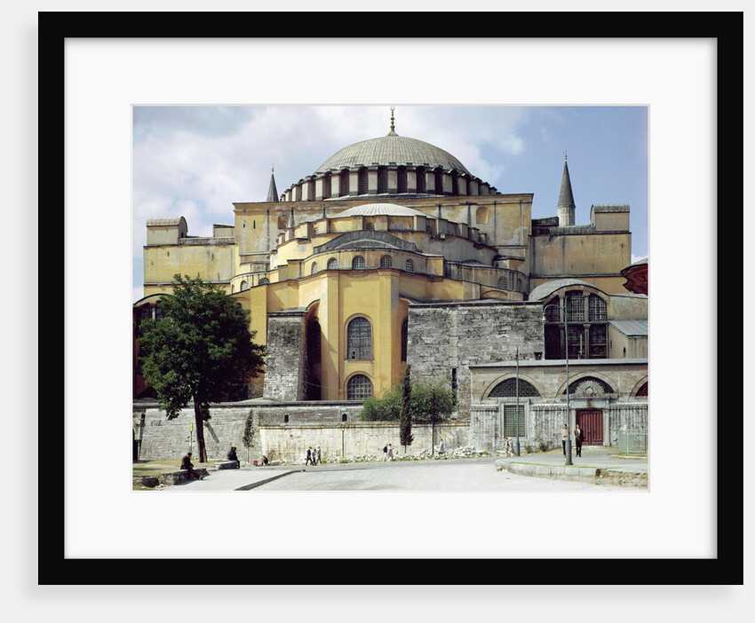 Exterior view of the cupola, 532-37 by Byzantine School