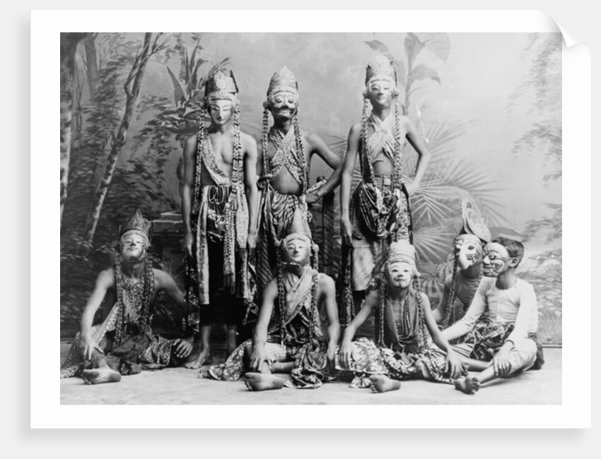 Masked men of the theater acting in 'Topéing,' Java, Indonesia, c.1900-1923 by Anonymous