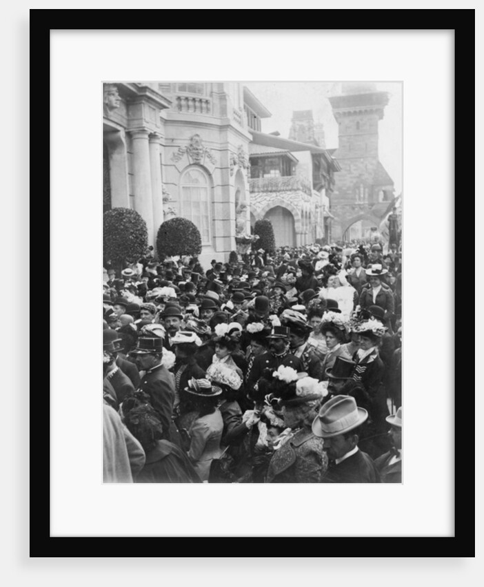 Great Crowds, Dedication of U.S. Building May, 1900 by Anonymous
