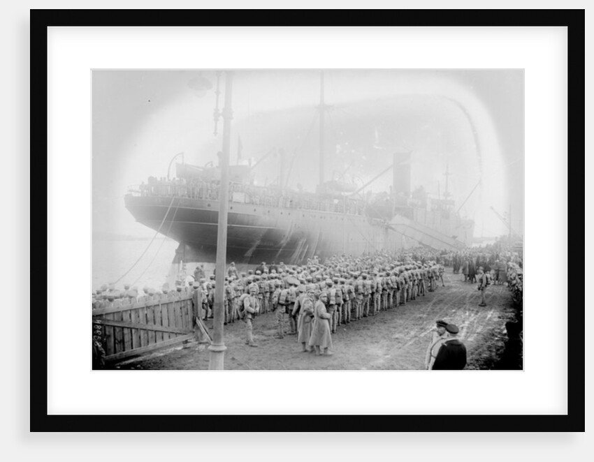 Portuguese Troops disembarking, Brest, 1917 by Anonymous