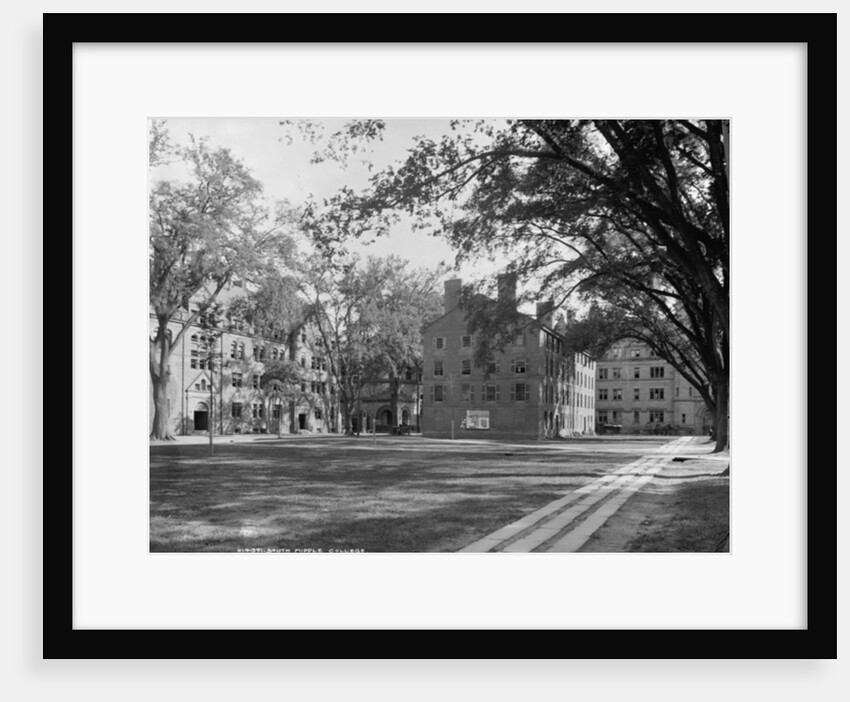 South Middle College, only remaining old building at Yale, c.1900-06 by Detroit Publishing Co.