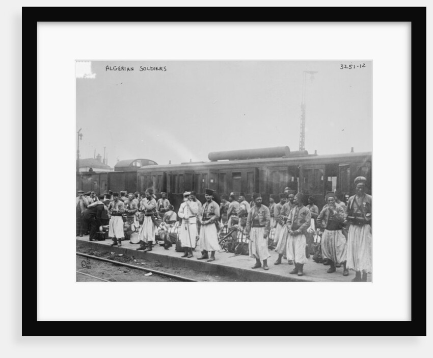 Algerian soldiers, 1914-15 by French Photographer