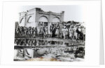 Prisoners passing the 'Mihrab,' the Khalifa's Prayer House, 1898 by English Photographer
