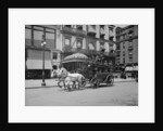 A 5th Ave stage, New York, N.Y., c.1900-10 by Detroit Publishing Co.