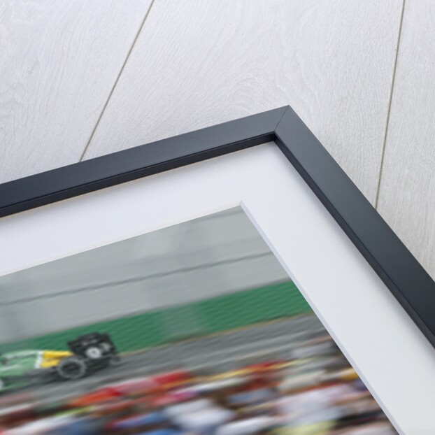 Crowd pleaser, Charles Pic, Australia by Andrew Ferraro