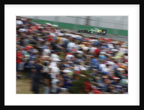 Crowd pleaser, Charles Pic, Australia by Andrew Ferraro