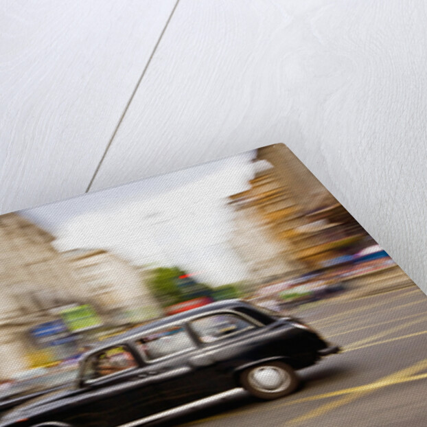 Taxi in London by Anonymous