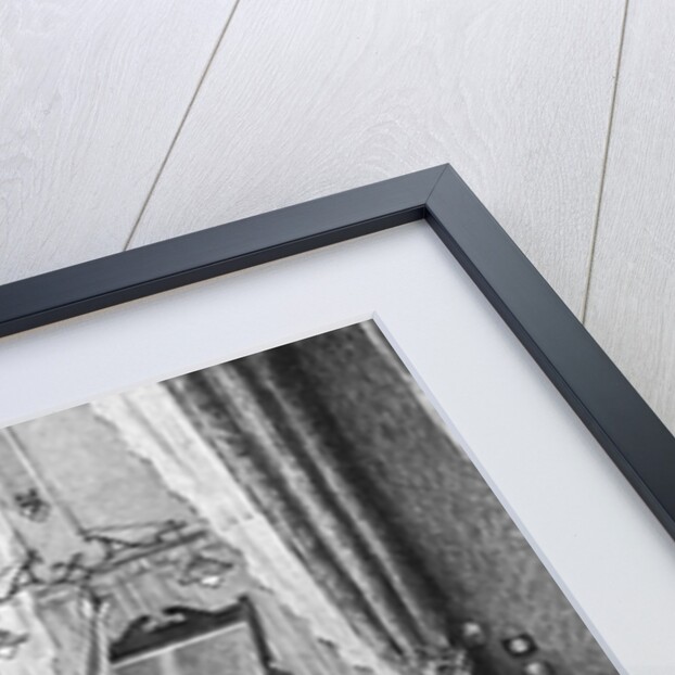 1907 Trade Card Demonstrating Electricity by Anonymous