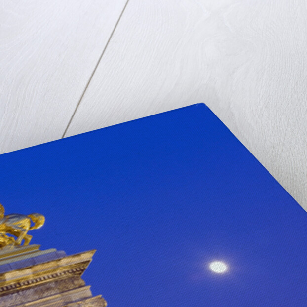 Gilded Statue of Fame and Pegasus on Pont Alexandre-III by Anonymous