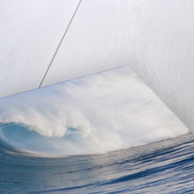 Breaking waves at a surfing area called Peahi, north shore of Maui, Hawaii by Anonymous