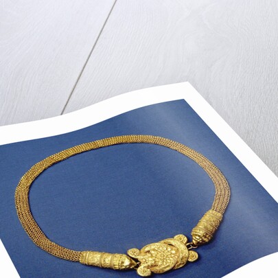 Greek gold chain band with Herakles knot by Anonymous