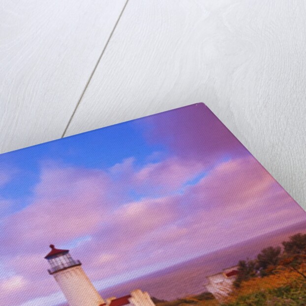 sunrise North Head Lighthouse, Washington State, Pacific Ocean, Pacific Northwest. by Anonymous