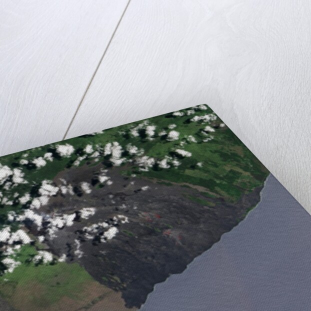 Lava Flows on the Kilauea's Pali by Anonymous