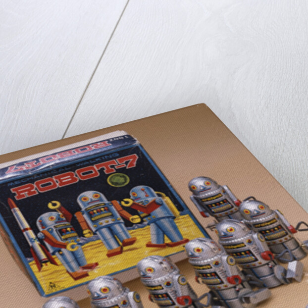 Robot 7 wind-up walking robots with original box by Anonymous