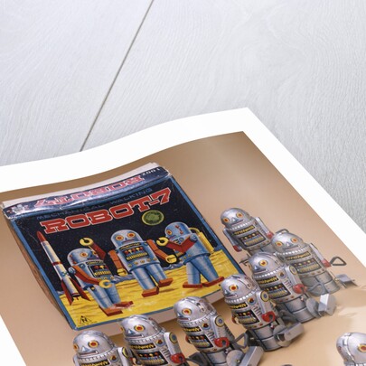 Robot 7 wind-up walking robots with original box by Anonymous