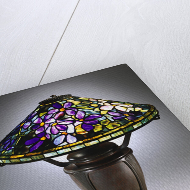 Tiffany Studios 'Wistaria' leaded Glass and bronze table lamp by Anonymous