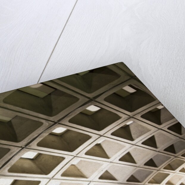 Washington DC Metrorail cheesecake roof by Anonymous