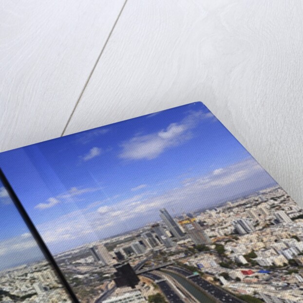 The city view from the Azrieli observatory. by Anonymous