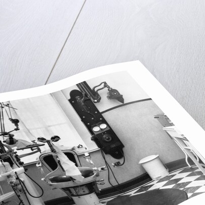 White House Dental Clinic by Anonymous