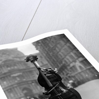 Walking Violin in Philadelphia Mummers' Parade, 1917 by Anonymous