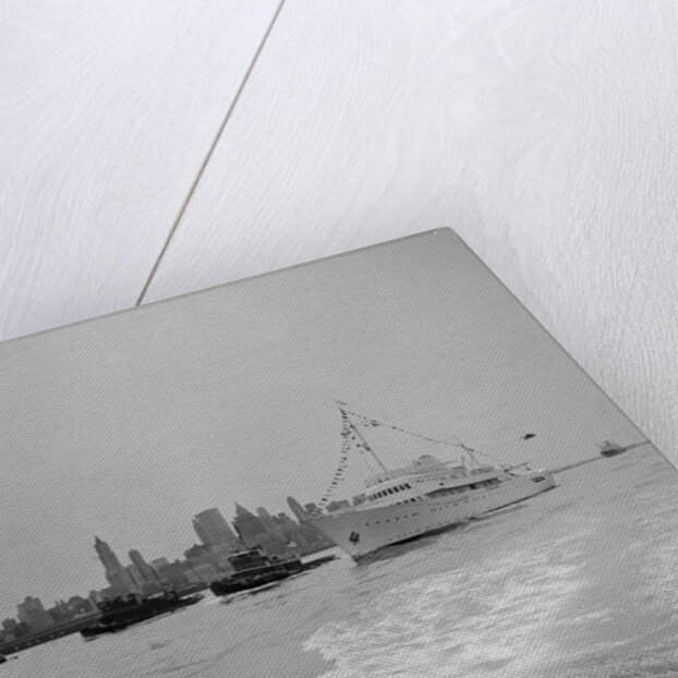 View of Christina Arriving with Winston Churchill and Aristotle Onassis by Anonymous